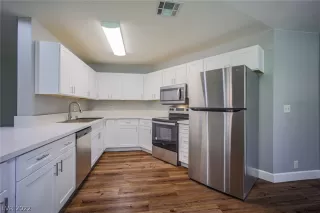 Photo #2: 2382185 Listing