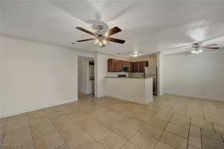 Photo #5: 2382190 Listing