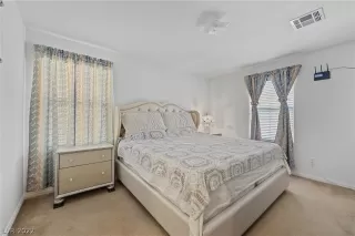 Photo #5: 2382205 Listing