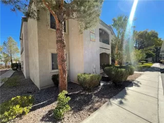 Photo #1: 2382223 Listing