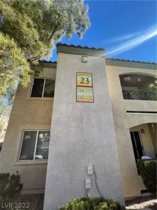 Photo #2: 2382223 Listing