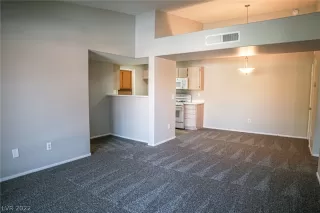 Photo #3: 2382223 Listing