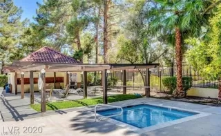 Photo #4: 2382275 Listing 