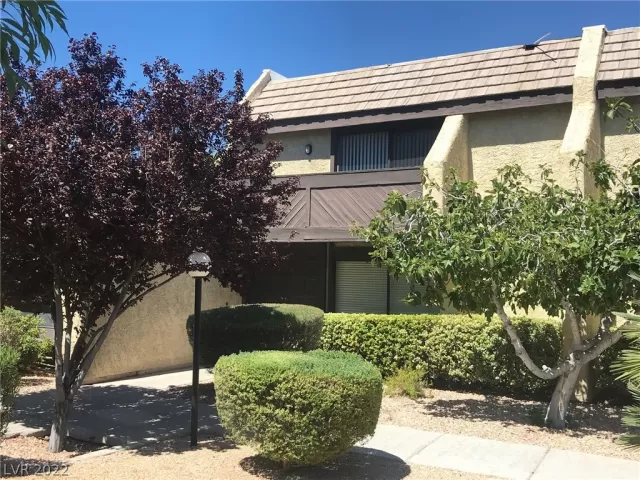 MLS: 2382286 Condo For Sale