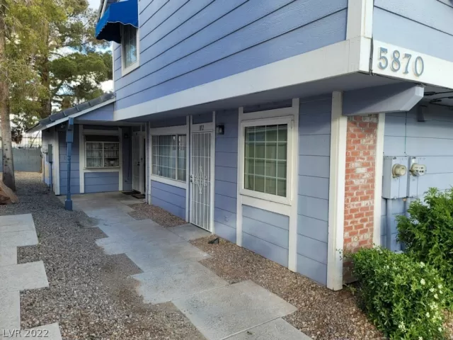 MLS: 2382290 Condo For Sale