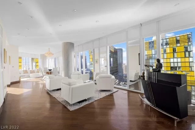 MLS: 2382302 Condo For Sale