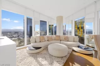 Photo #4: 2382302 Listing