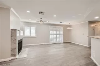 Photo #5: 2382352 Listing 