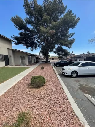 Photo #2: 2382354 Listing 