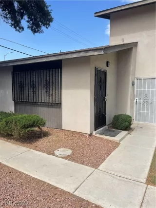 Photo #3: 2382354 Listing 