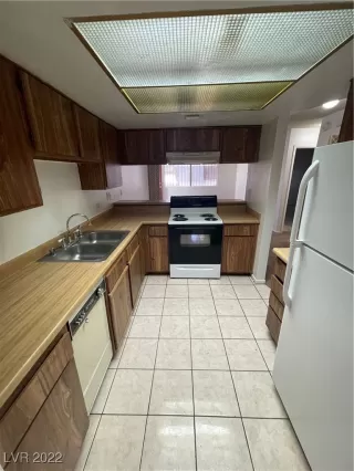 Photo #5: 2382354 Listing 