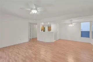 Photo #2: 2382363 Listing