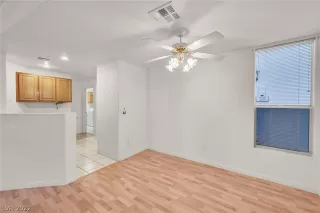 Photo #5: 2382363 Listing