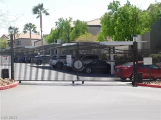 Photo #1: 2382371 Listing 