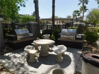 Photo #4: 2382371 Listing 