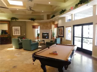 Photo #5: 2382371 Listing 