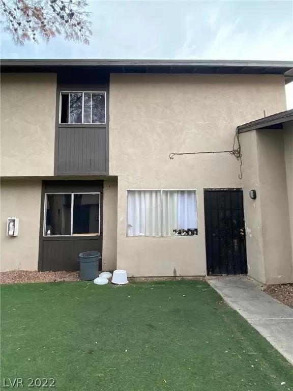 MLS: 2382372 Condo For Sale