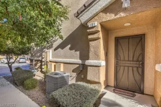 Photo #3: 2382374 Listing