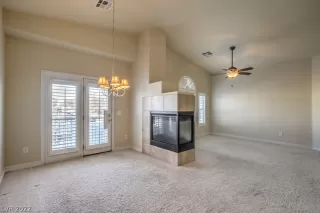 Photo #4: 2382374 Listing