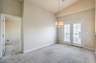 Photo #5: 2382374 Listing