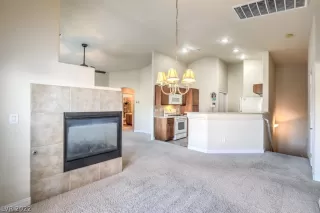 Photo #6: 2382374 Listing