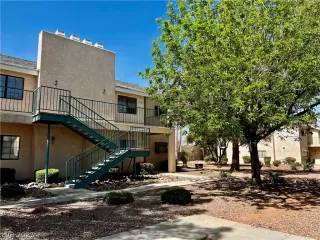 Photo #1: 2382380 Listing