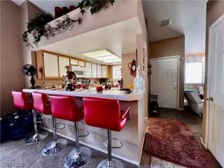 Photo #6: 2382380 Listing