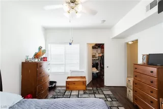 Photo #6: 2382383 Listing