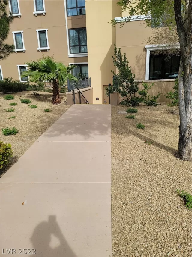 MLS: 2382389 Condo For Sale