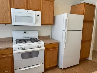 Photo #2: 2382392 Listing 