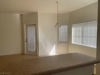 Photo #4: 2382392 Listing 