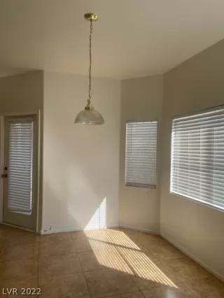 Photo #5: 2382392 Listing 