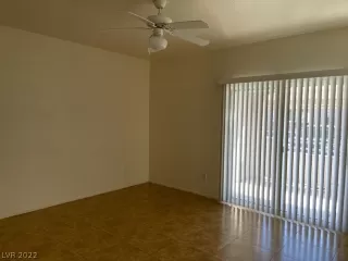 Photo #6: 2382392 Listing 