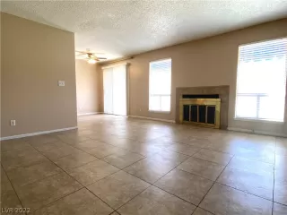 Photo #4: 2382393 Listing