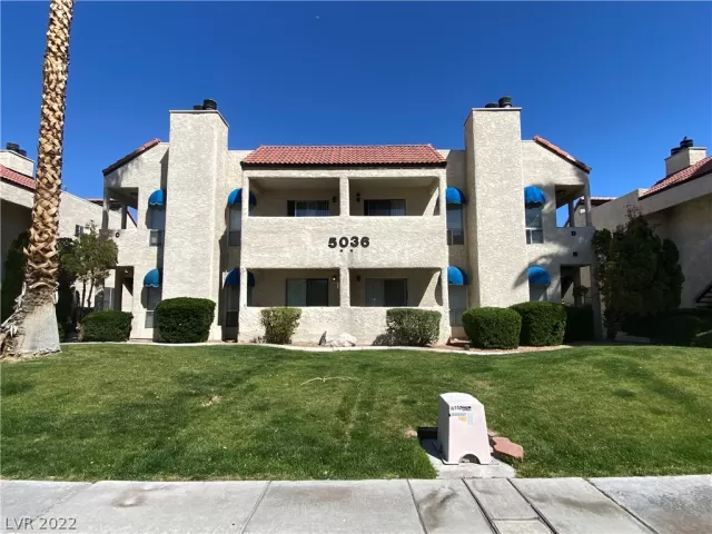 MLS: 2382394 Condo For Sale