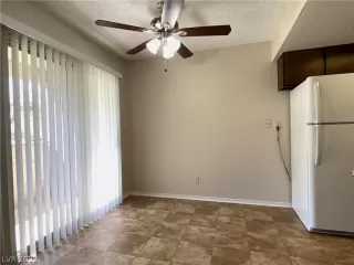 Photo #5: 2382394 Listing