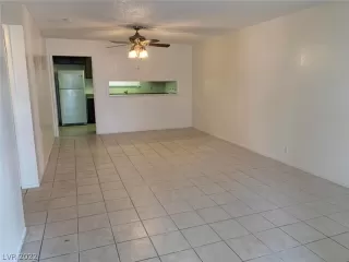 Photo #4: 2382424 Listing 