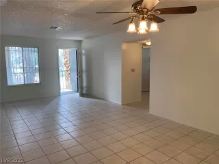 Photo #5: 2382424 Listing 