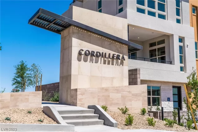 MLS: 2382433 Condo For Sale