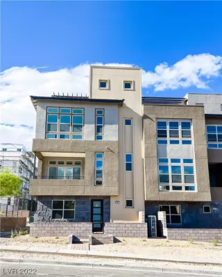 Photo #2: 2382433 Listing