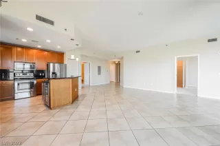 Photo #4: 2382436 Listing 
