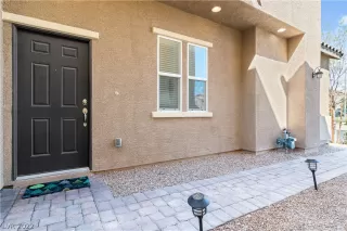 Photo #2: 2382437 Listing