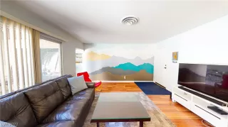 Photo #2: 2382443 Listing 