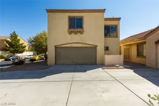 Photo #2: 2382497 Listing