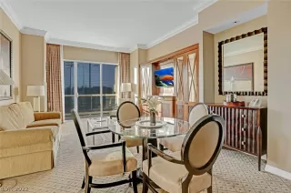 Photo #5: 2382506 Listing