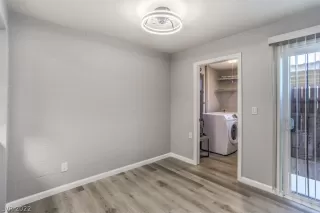 Photo #5: 2382512 Listing