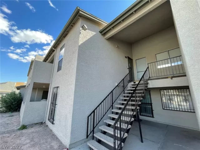 MLS: 2382563 Condo For Sale