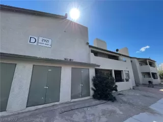 Photo #1: 2382563 Listing 