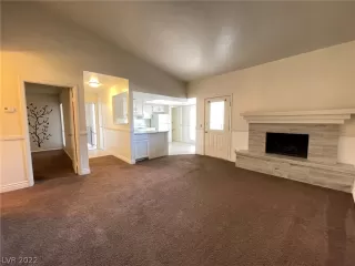 Photo #3: 2382563 Listing 