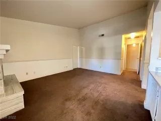 Photo #5: 2382563 Listing 